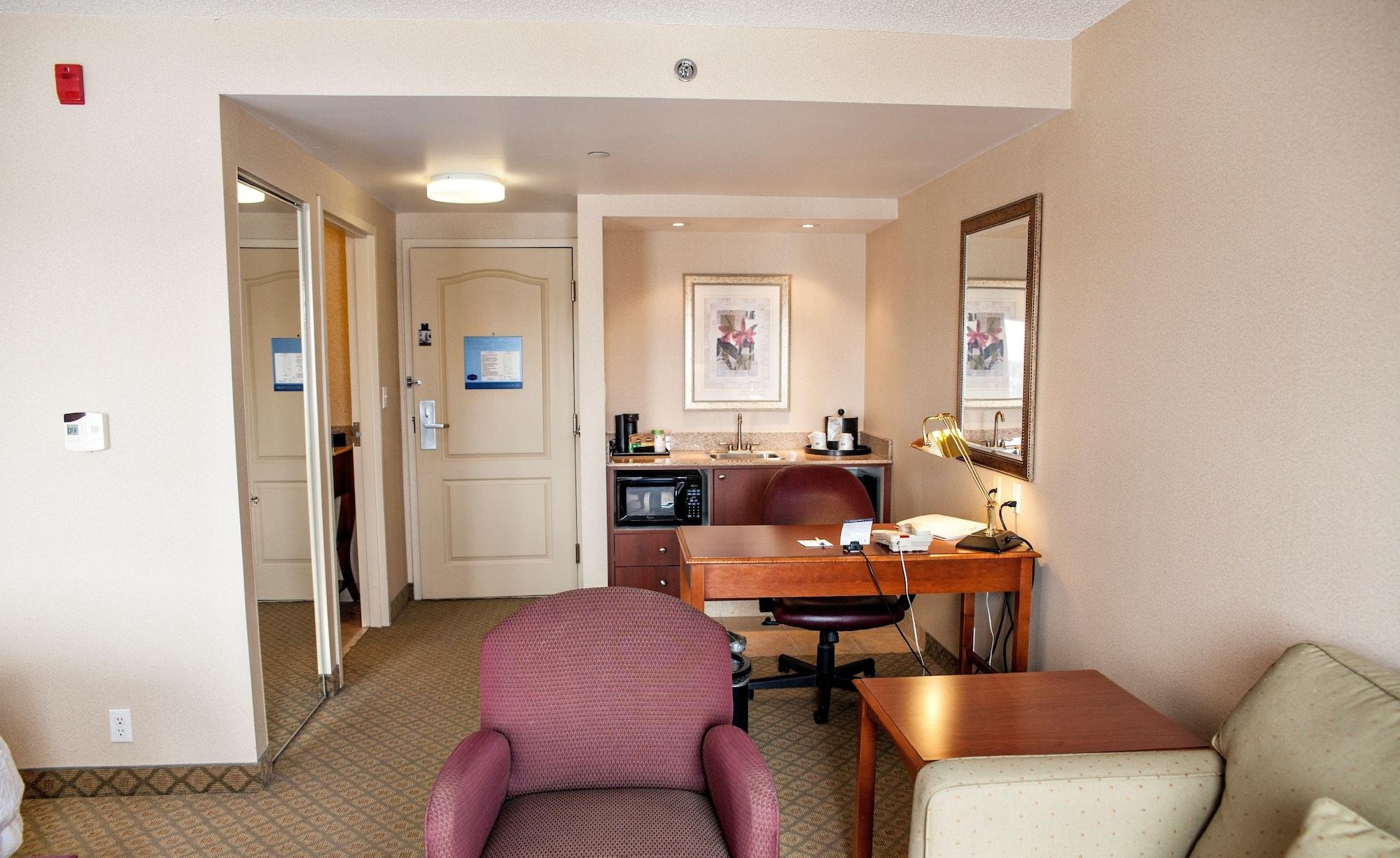 Kitchener Inn & Suites Exterior foto